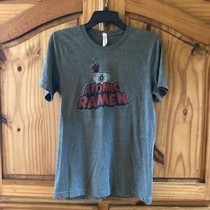 Adult Atomic Ramen gray red short sleeve t-shirt size M